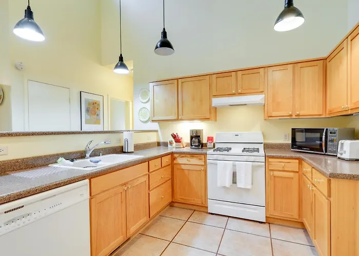 Spacious House 1 Mi To Downtown! *